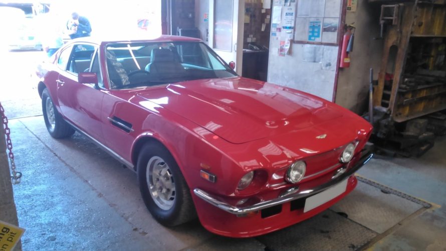 Aston Martin V8 Aston Martin V8